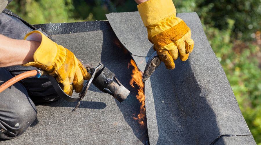 Professional residential roofers in Darden, TN